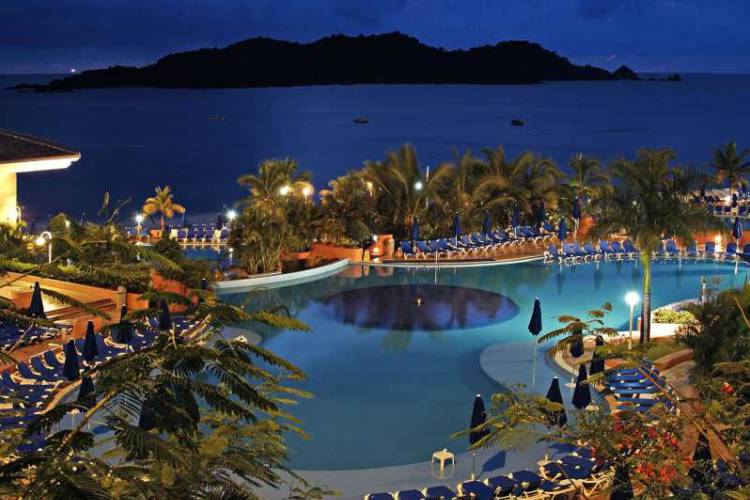 Hotel Azul Ixtapa Zihuatanejo. Habitaciones del Hotel Azul Ixtapa Zihuatanejo. Paquetes del Hotel Azul Ixtapa Zihuatanejo. Ofertas del Hotel Azul Ixtapa Zihuatanejo. Promociones del Hotel Azul Ixtapa Zihuatanejo. Tarifas Hotel Azul Ixtapa Zihuatanejo. Todo Incluido en el Hotel Azul Ixtapa Zihuatanejo