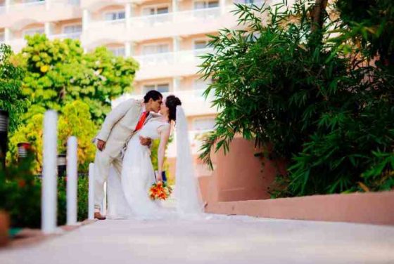 Hotel Azul Ixtapa Zihuatanejo. Habitaciones del Hotel Azul Ixtapa Zihuatanejo. Paquetes del Hotel Azul Ixtapa Zihuatanejo. Ofertas del Hotel Azul Ixtapa Zihuatanejo. Promociones del Hotel Azul Ixtapa Zihuatanejo. Tarifas Hotel Azul Ixtapa Zihuatanejo. Todo Incluido en el Hotel Azul Ixtapa Zihuatanejo