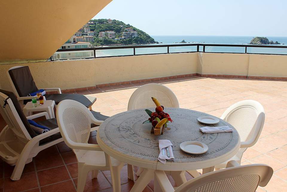 Hotel Fontán Ixtapa Zihuatanejo Hotel Fontán Ixtapa Zihuatanejo. Habitaciones del Hotel Fontán Ixtapa Zihuatanejo. Paquetes del Hotel Fontán Ixtapa Zihuatanejo. Ofertas del Hotel Fontán Ixtapa Zihuatanejo. Promociones del Hotel Fontán Ixtapa Zihuatanejo. Tarifas Hotel Fontán Ixtapa Zihuatanejo. Todo Incluido en el Hotel Fontán Ixtapa Zihuatanejo