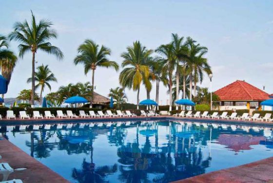 Hotel Qualton Ixtapa Zihuatanejo. Habitaciones del Hotel Qualton Ixtapa Zihuatanejo. Paquetes del Hotel Qualton Ixtapa Zihuatanejo. Ofertas del Hotel Qualton Ixtapa Zihuatanejo. Promociones del Hotel Qualton Ixtapa Zihuatanejo. Tarifas Hotel Qualton Ixtapa Zihuatanejo. Todo Incluido en el Hotel Qualton Ixtapa Zihuatanejo