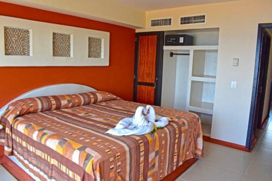 Renta de Departamentos para Vacaciones en Ixtapa Zihuatanejo. Departamentos Vacacionales en Ixtapa Zihuatanejo. Departamentos para vacaciones en Ixtapa Zihuatanejo. Renta de Departamentos en el Hotel Tesoro Ixtapa Zihuatanejo. Condominios del Hotel Tesoro Ixtapa Zihuatanejo