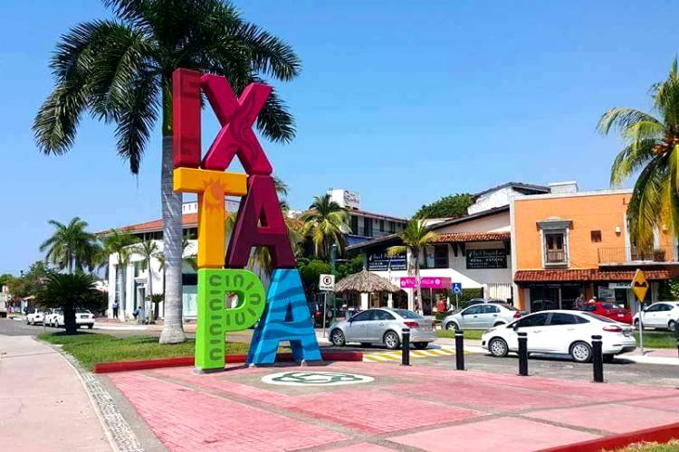 Hoteles, Departamentos, Villas y Casas Vacacionales en Ixtapa Zihuatanejo. Paquetes Todo Incluido Ixtapa Zihuatanejo. Vacaciones en la playa en Ixtapa Zihuatanejo. Hospedaje Barato y Económico en Ixtapa Zihuatanejo